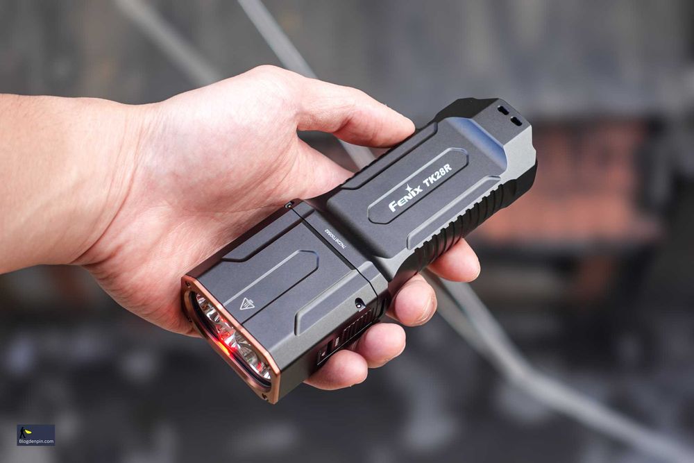 Fenix TK28R Ручний Ліхтар (6500 Люмен 400 Метрів) ГАРАНТІЯ 5 РОКІВ!