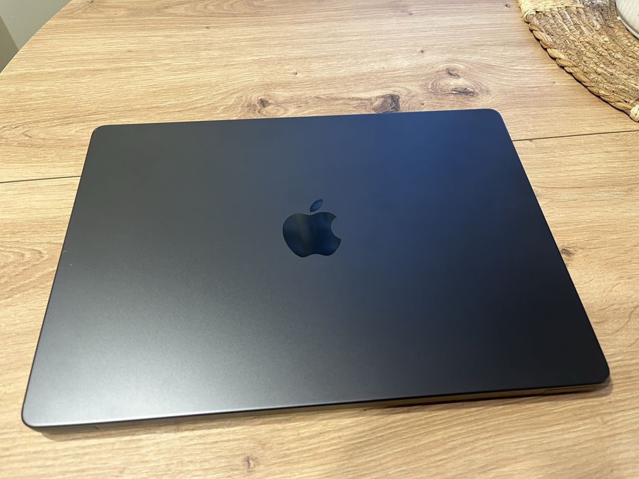 Apple MacBook Pro M3 Pro | 18 GB | 512 GB SSD | Space Gray | Bateria 92%