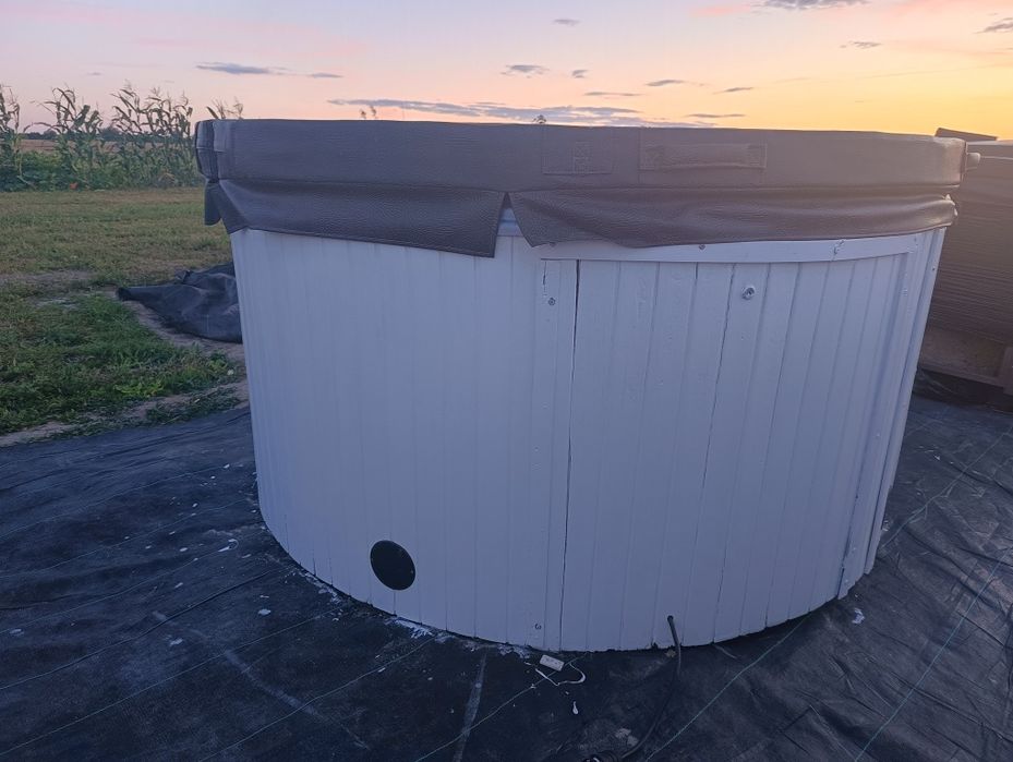Jacuzzi okrągłe całoroczne 230V