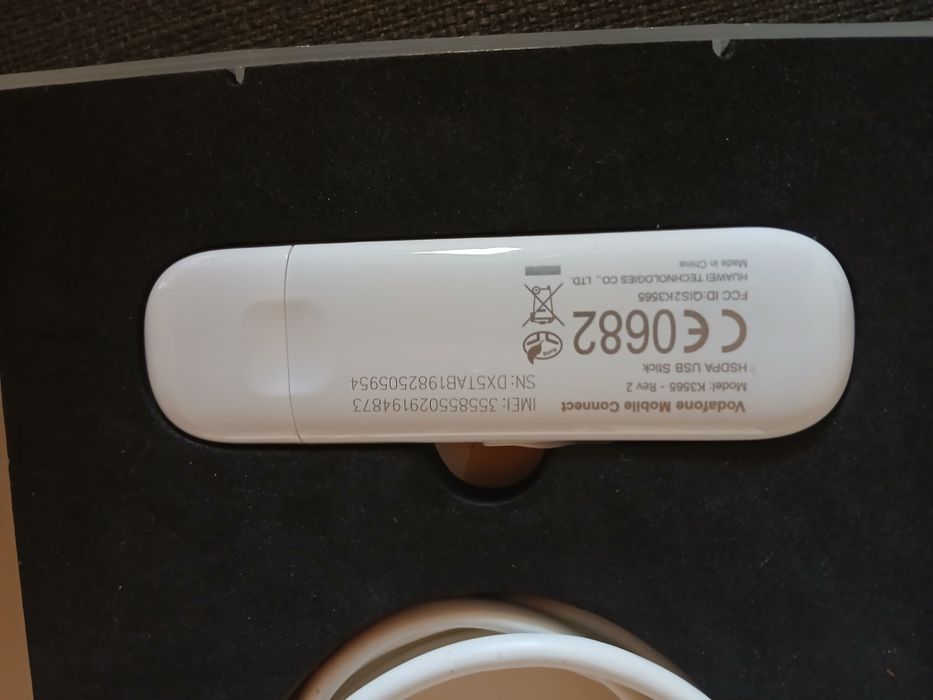 Pen USB Modem Vodafone, usado uma vez .