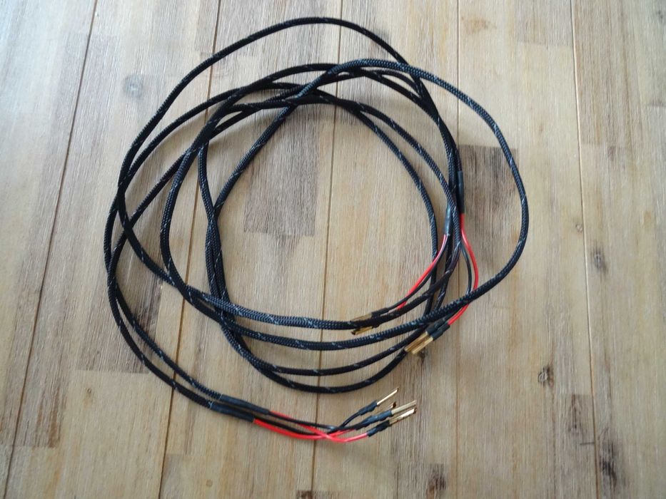 Kabel głośnikowy 2,5 m banany