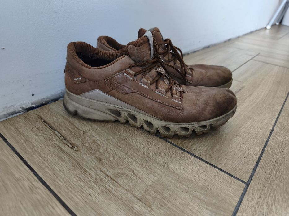 Ecco męskie buty skórzane r. 42 – do renowacji