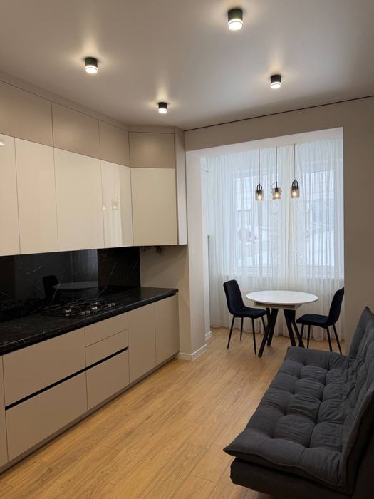 Нова 1-кімнатна 51 м² з ремонтом та технікою ЖК Style House