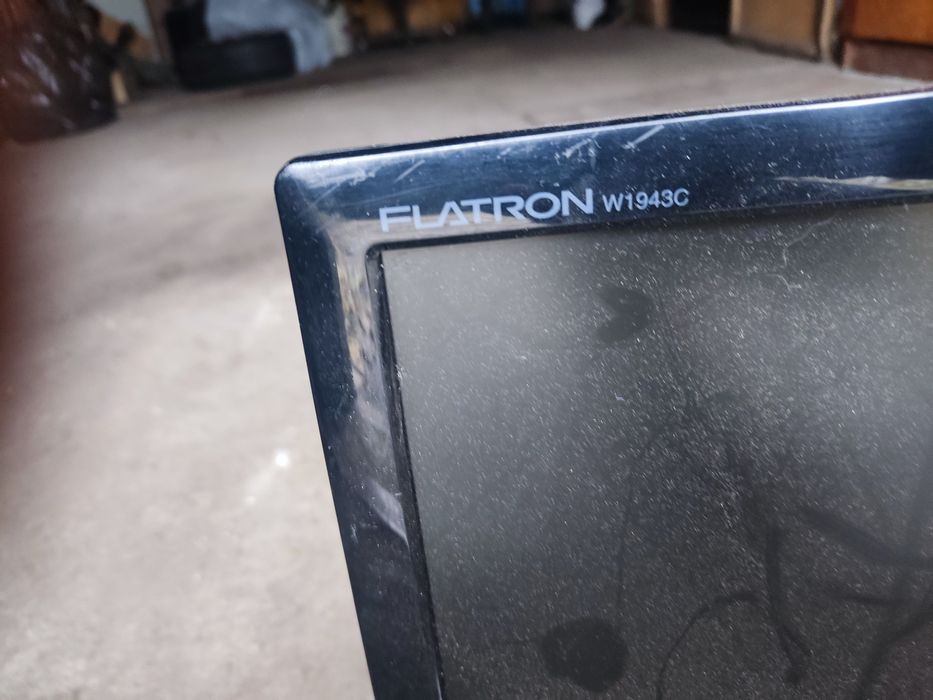 Монитор Flatron w1943c