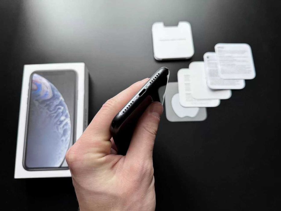 iPhone XR 100% батарея