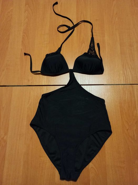 Суцільний жіночий купальник, 12 розмір.
New Look