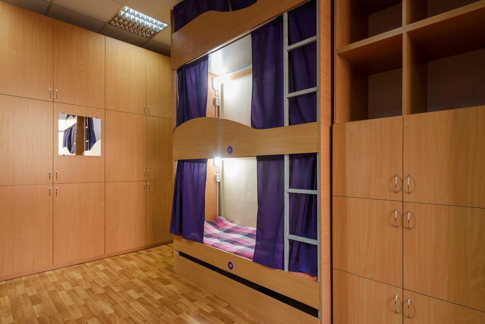 Открытие Современного Хостела Киев ! Метро ВДНХ, Теремки Владелец