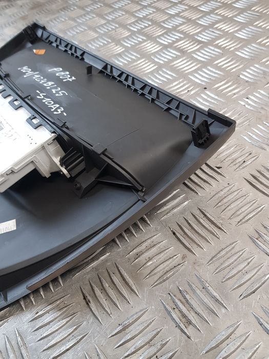 Wyświetlacz Ekran 1495869077 Peugeot 807 05R- Europa