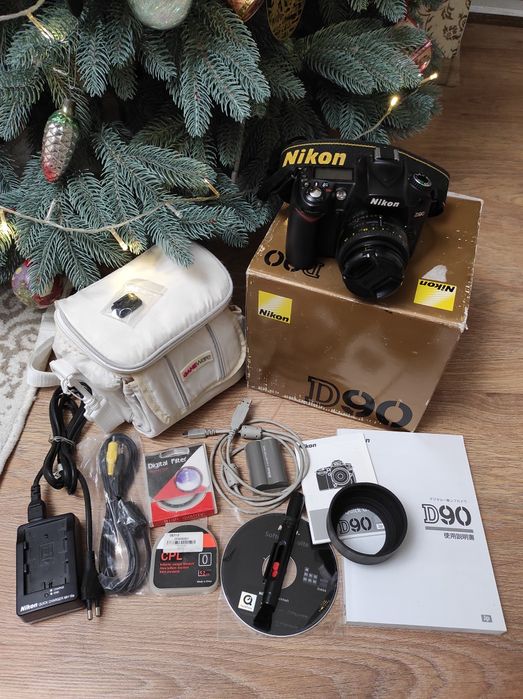 Фотоапарат Nikon D90 + Nikkor 50mm 1:1.8D б/у