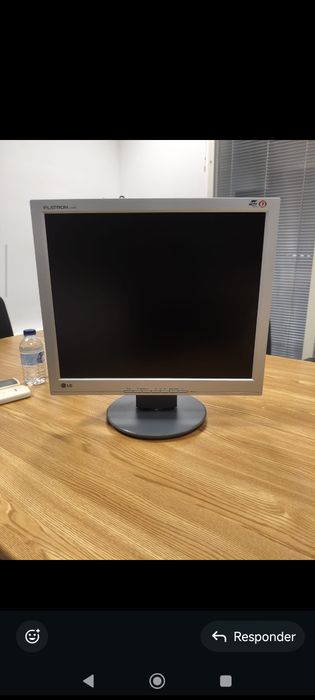 Monitor LG e Monitor HP