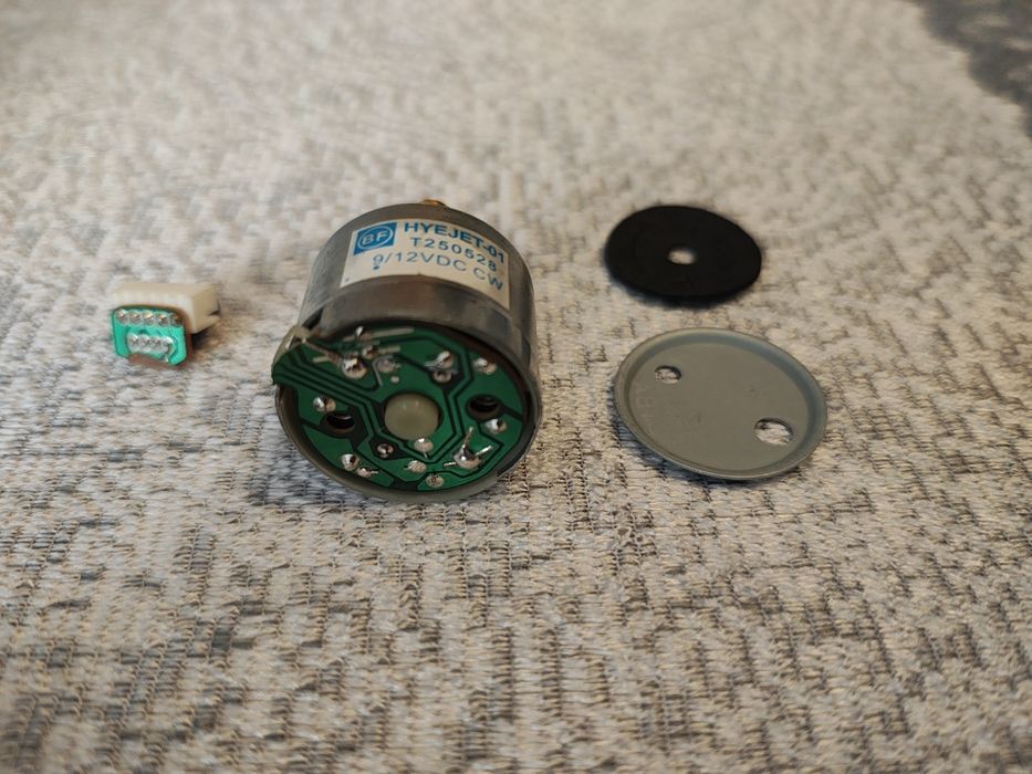 Silniczek do magnetofonu Hyejet-01 T250528 9/12V DC CW + akcesoria