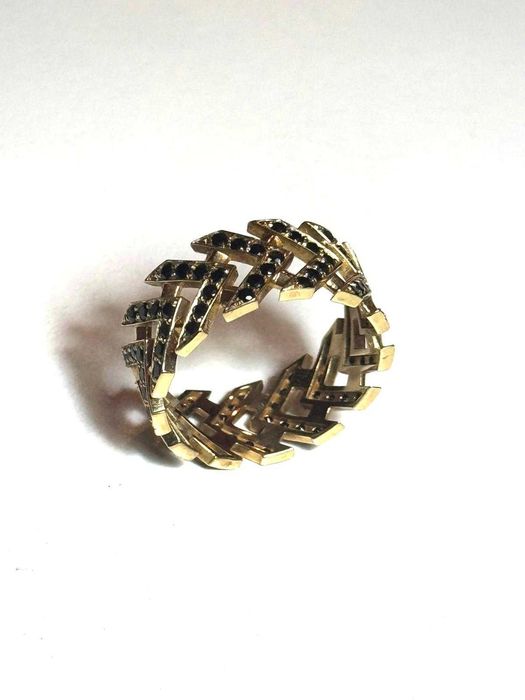 Anel em Ouro 19.2k (800) com Zircónias Pretas – Tam. 63 – 6,6g