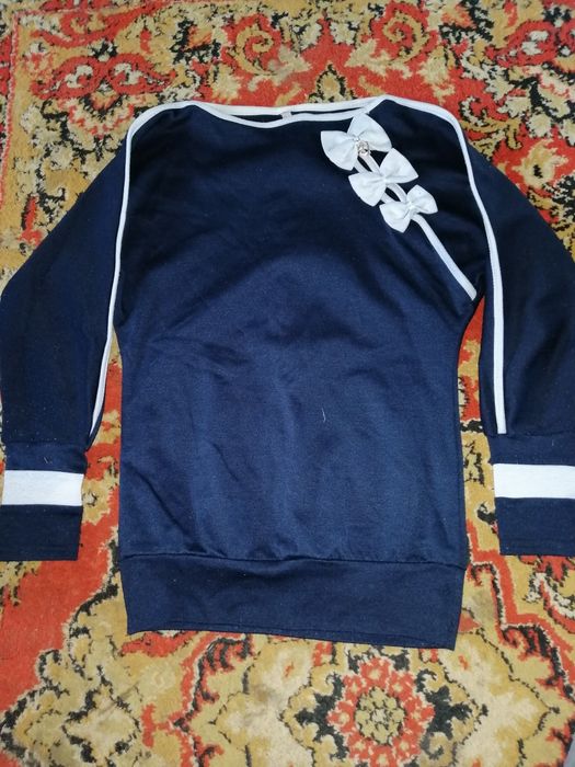 Продам жіночий світер