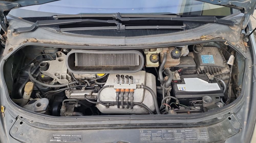 RENAULT ESPACE 2.0I DE 2005 DISPONÍVEL PARA PEÇAS