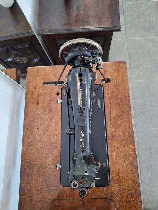 Vendo Máquina costura Singer para decoração