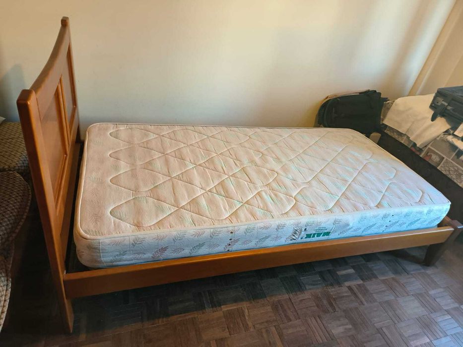 Cama/Estrado/Colchão - Individual