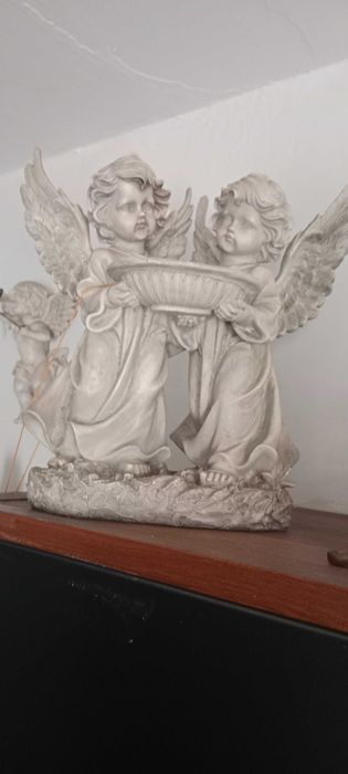 Sprzedam dwa anioły porcelanowe