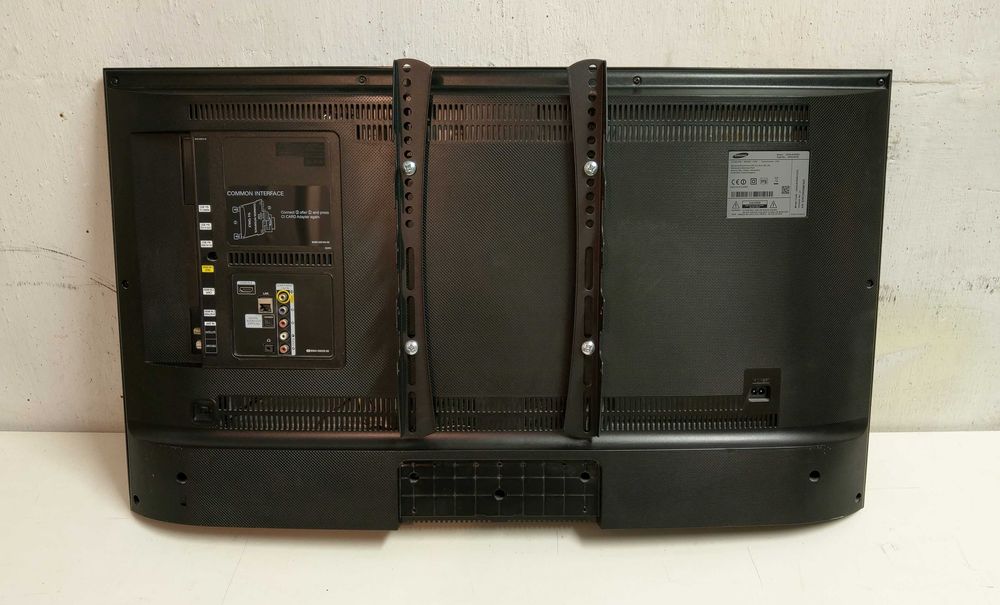 SMART телевізор Samsung UE40J6350 40дюйм/101см LCD LED Full HD