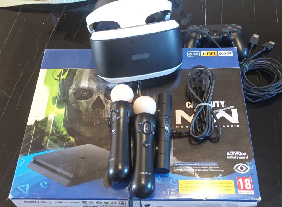 Playstation 4 na caixa + PS VR Read com 2 comandos + jogos