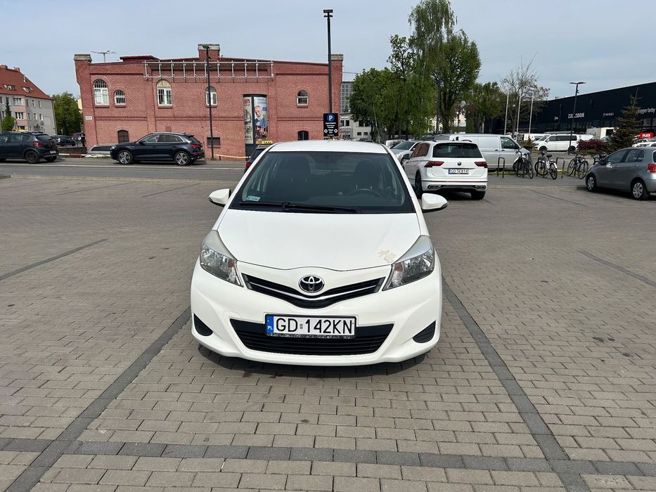 Toyota Yaris Bardzo ekonomiczne i bezpieczne auto
