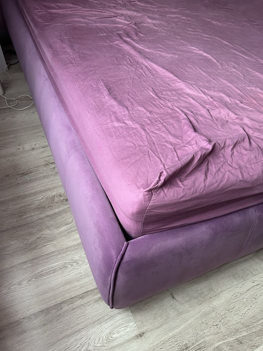 Łóżko sypialniane tapicerowane 160 -200  z pojemnikiem