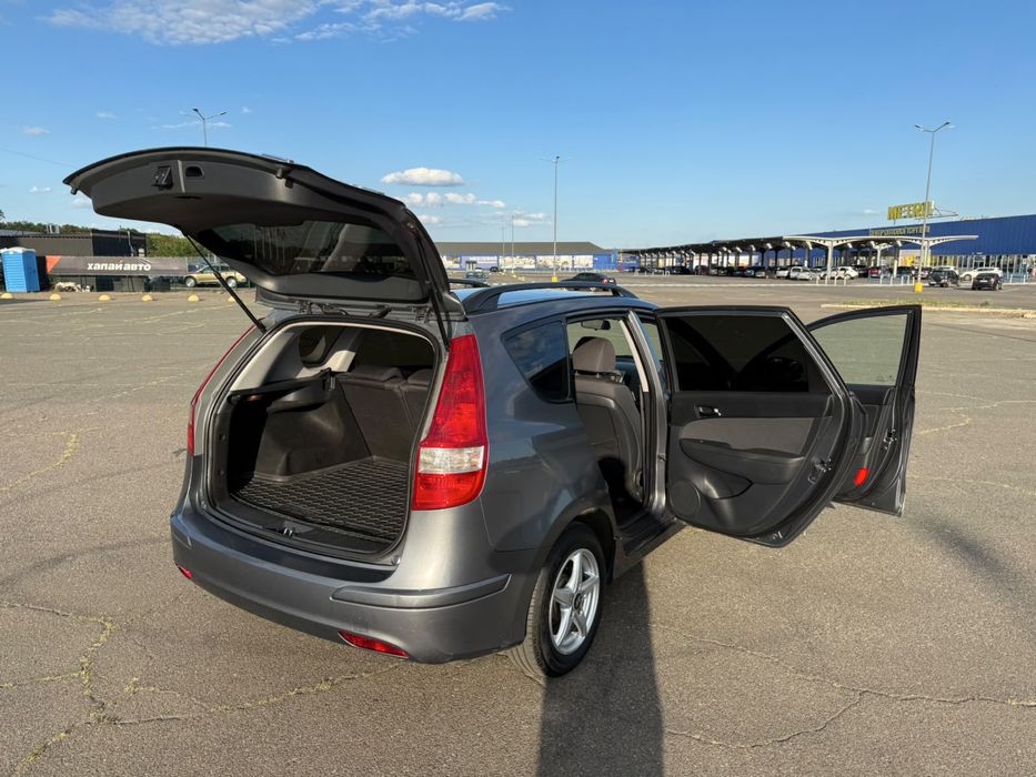 Продам автомобіль Hyundai i30CW