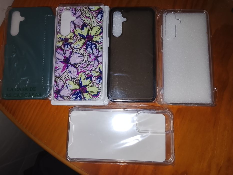 Capas de Samsung A16