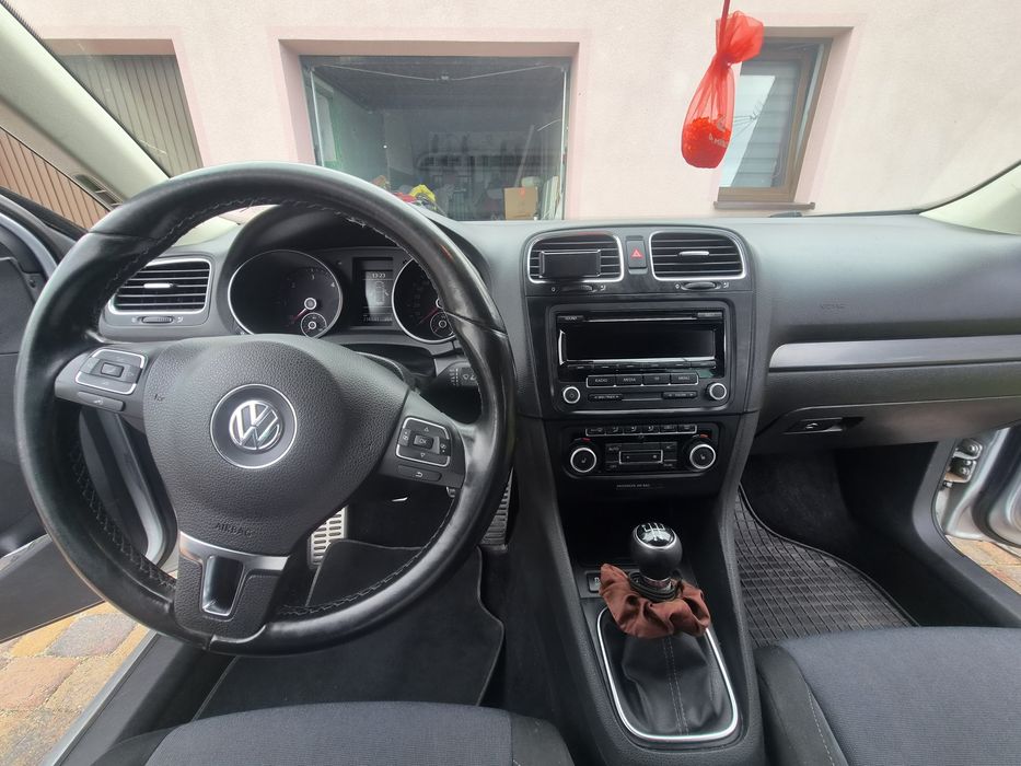 Volkswagen Golf VI