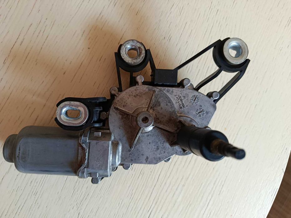 Моторчик заднього склоочисника Skoda Fabia 2