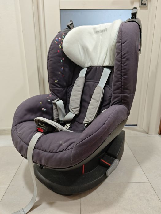 Сіре дитяче автокрісло Maxi-Cosi Tobi