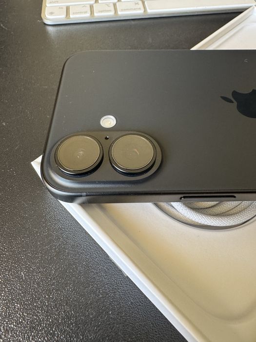 iPhone 16 Plus 128GB