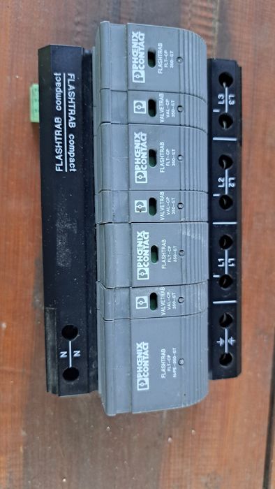 Ogranicznik Przepiec Phenix Contact typ.FLT CP 3S 350