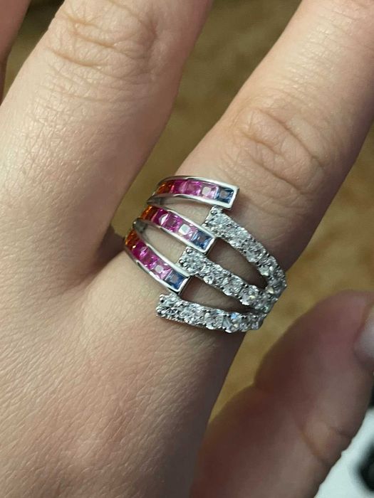 Кольцо из серебра 925 пробы с  фианитом, размер 18