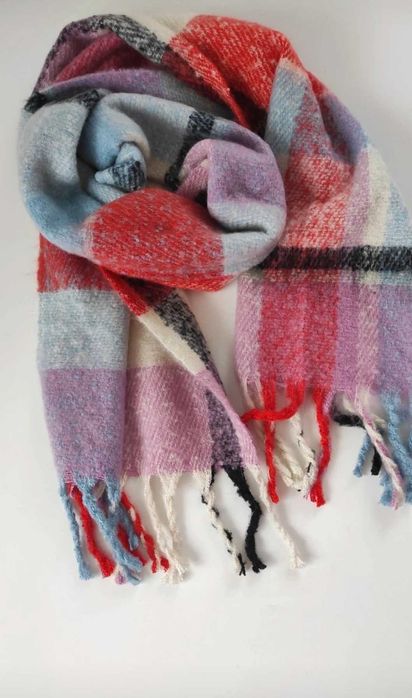 Ciepły kolorowy szal szalik z frędzlami Only