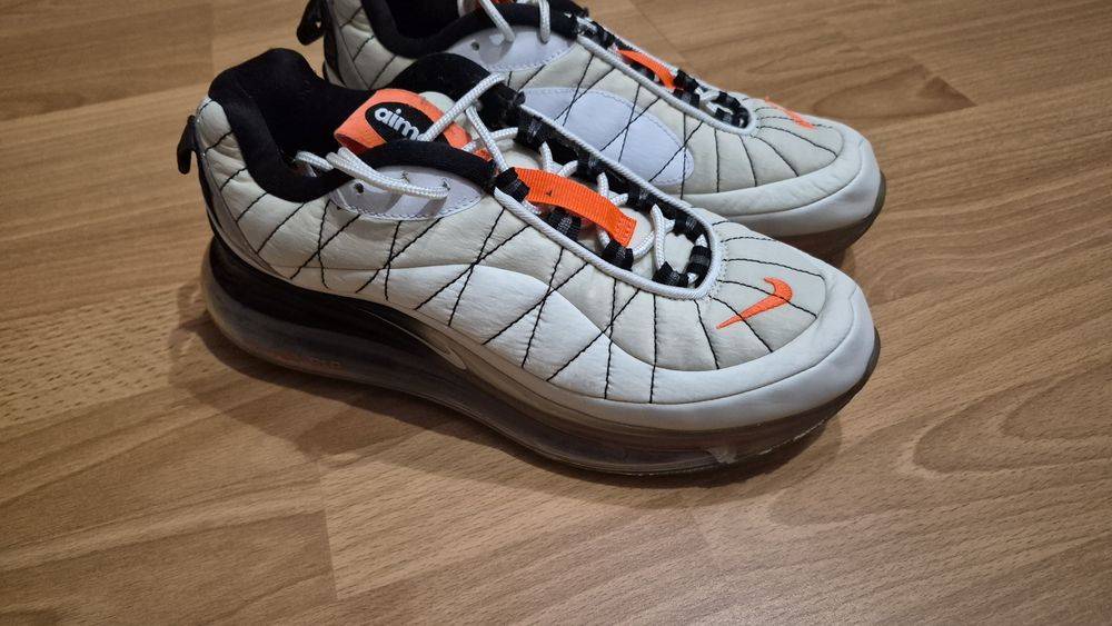 Кроссовки  Nike Air Max MX-720-818 (Белые с черным и оранжевым)