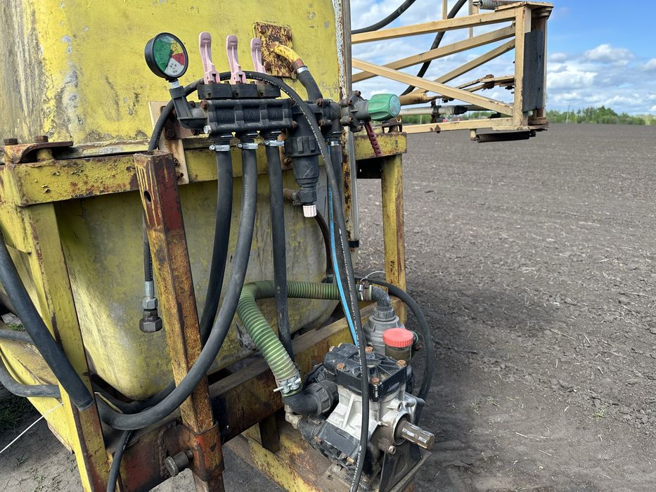 Обприскувач ОП - 2000