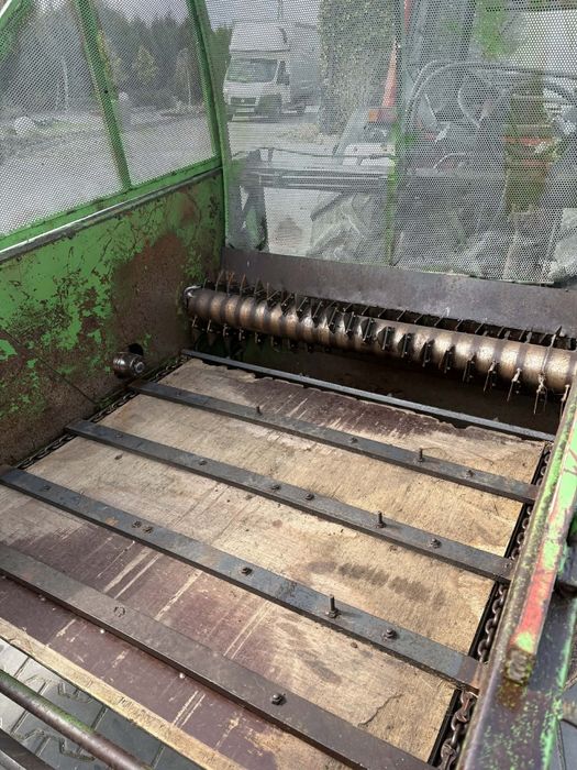 Scielarka słomy do truskawek