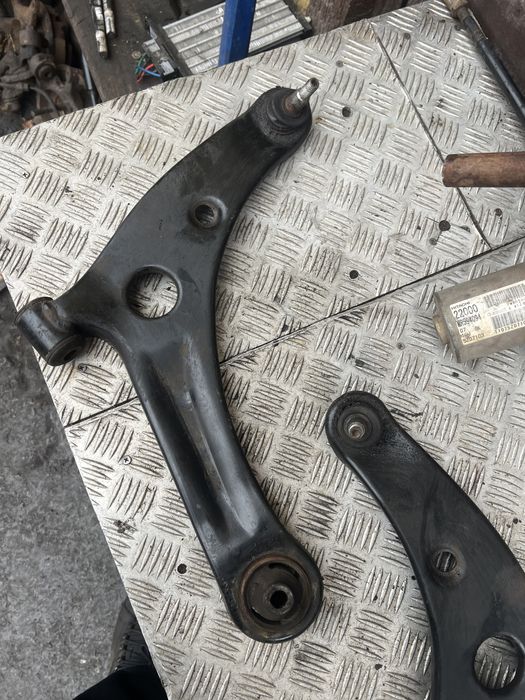 Рычаг Митсубиси кольт 08 mitsubishi colt