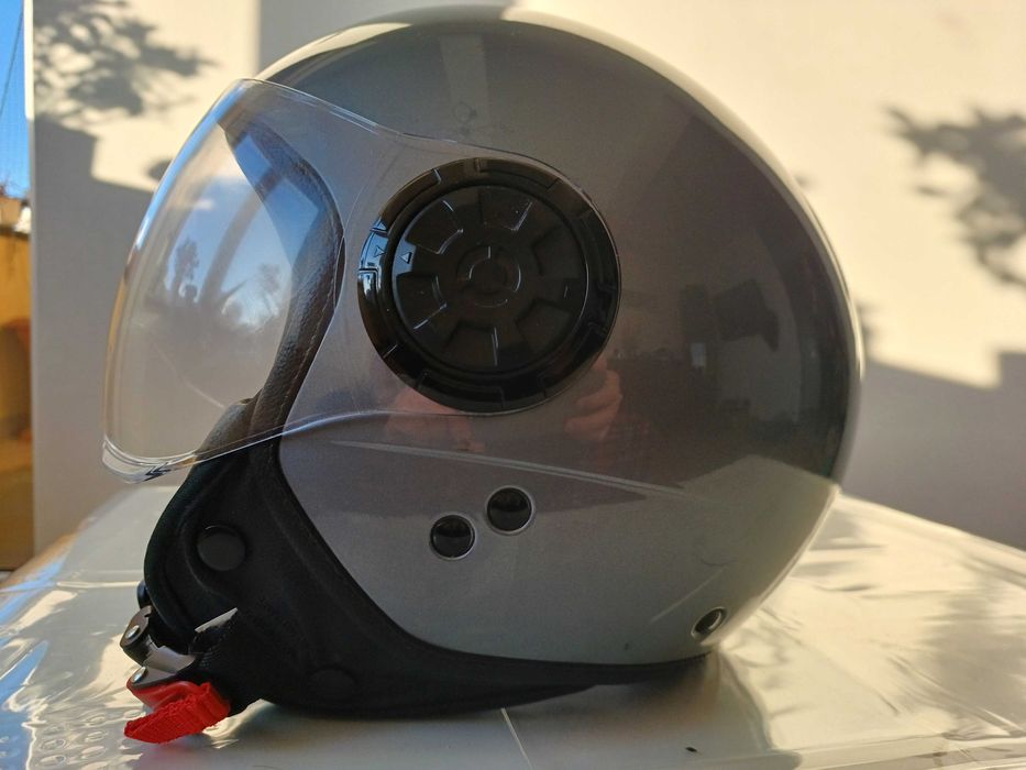 kask Crivit Jet ECE-R 22.05 roz. M na motor / skuter / narty