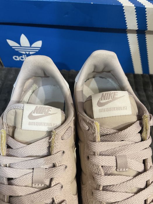 Жіночі кросівки Nike Internationalist 40(25,5см) оригінал