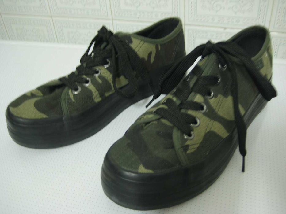 Sapatilhas de senhora tamanho 36 sem uso