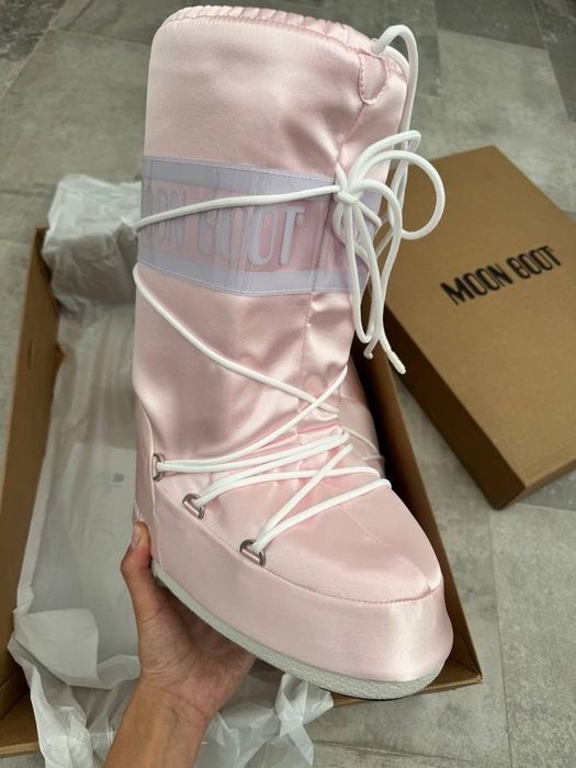 Moon Boot 2026 високі луноходы місяцеходи тренд сапожки унти угги