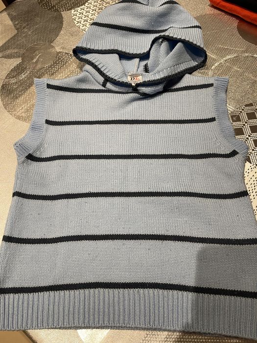 Poliwerek, kamizelka z kapturem