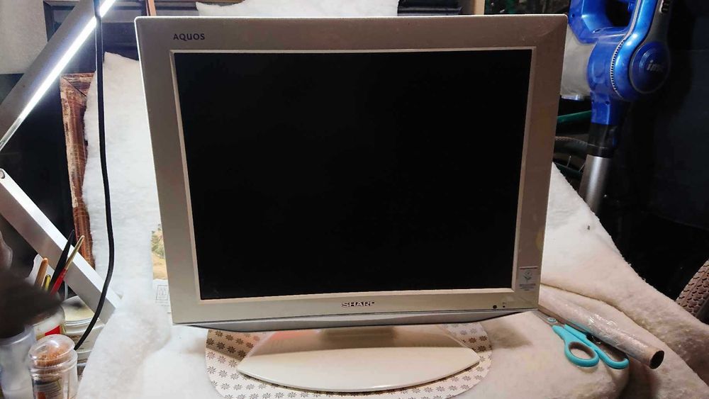 Telewizor monitor Sharp 20 cali