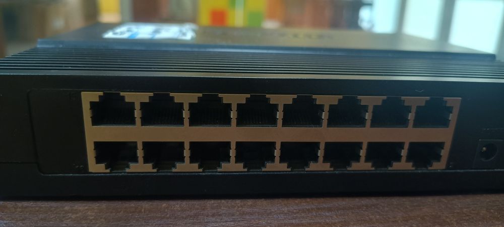 Коммутатор Switch TP - LINK TL-SF1016D 16 port