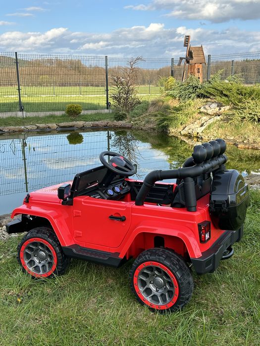 Auto na akumulator Duży Jeep Gumowe koła skórzane siedzenie światła