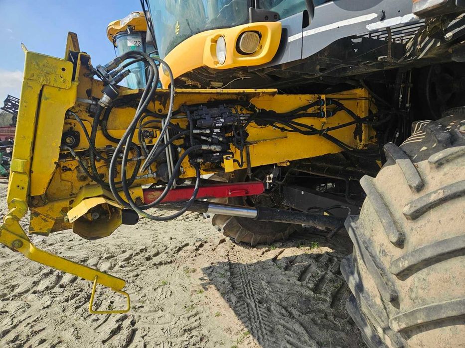 Комбайн зернозбиральний New Holland-CX8090