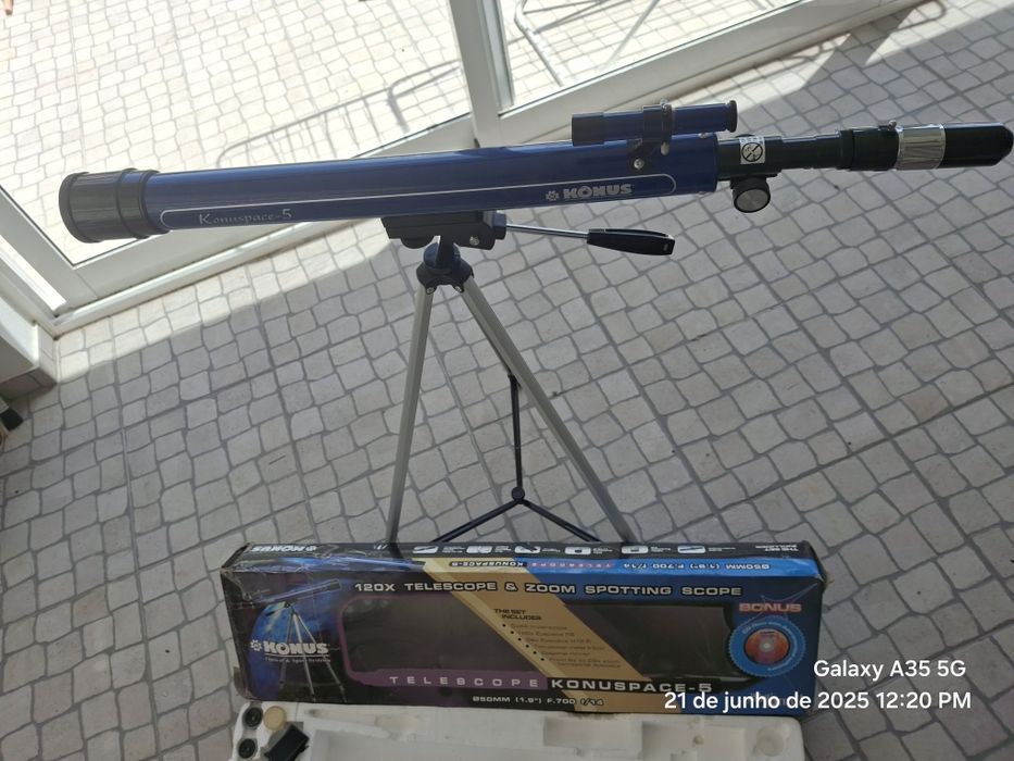 Telescópio observações astronómicas.