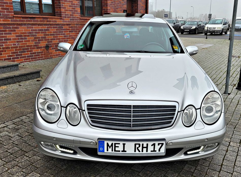 Śliczny Mercedes E KLASA *Klima*ALU*Xenon*Niski Przebieg!RARYTAS!