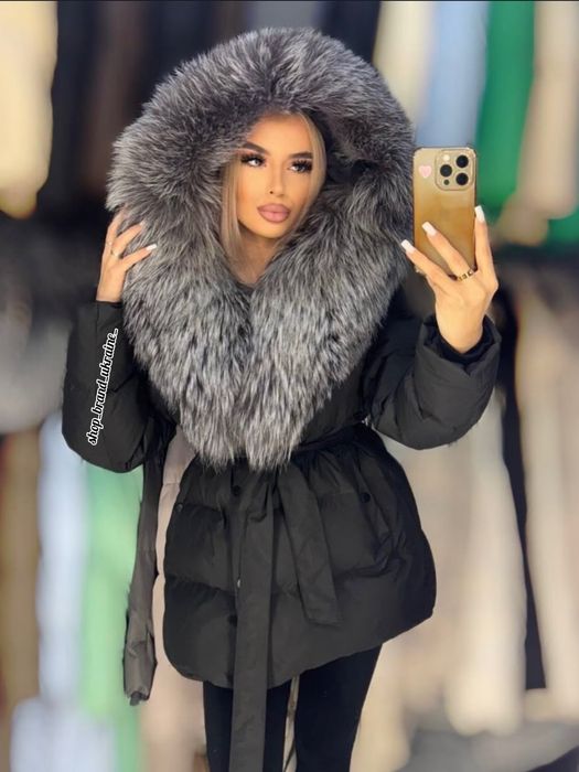 Пуховик з натуральним хутром